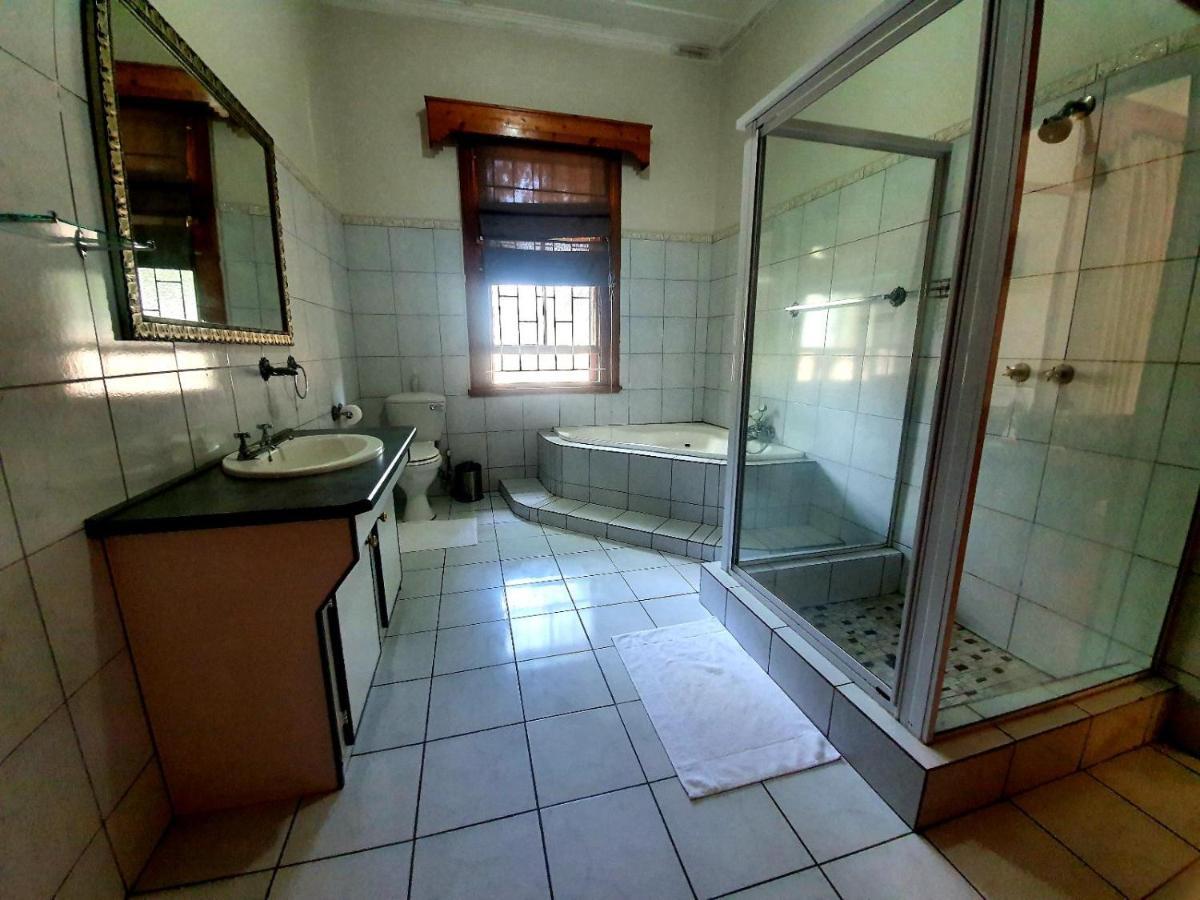Castello Guesthouse Vryburg Esterno foto