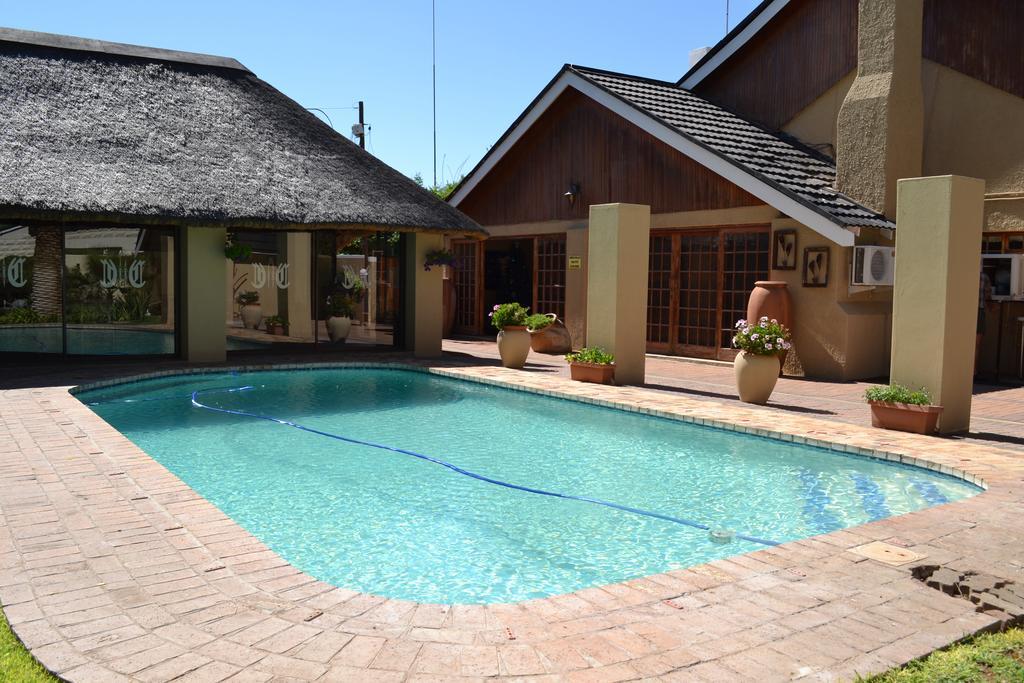 Castello Guesthouse Vryburg Esterno foto