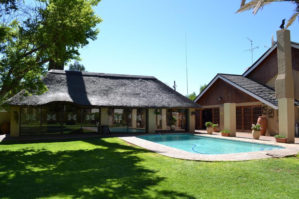 Castello Guesthouse Vryburg Esterno foto