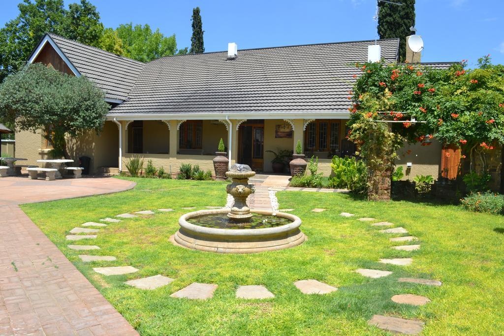 Castello Guesthouse Vryburg Esterno foto