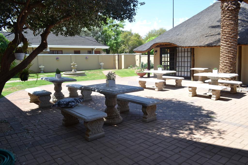 Castello Guesthouse Vryburg Esterno foto