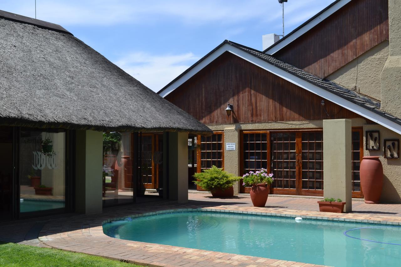 Castello Guesthouse Vryburg Esterno foto